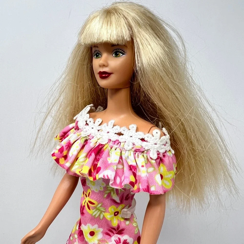 Barbie Fashion Doll‎ Very Velvet Pink Floral Dress Blonde Hair Green Eyes 1998